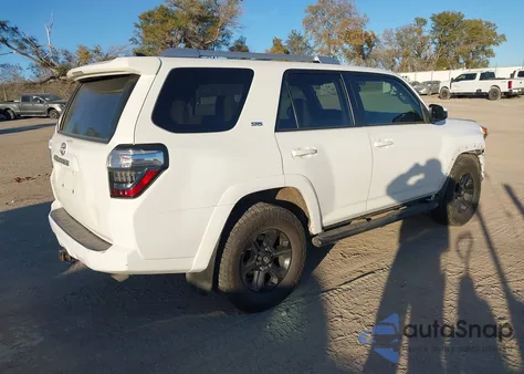 2016 Toyota 4Runner Sr5 z USA, uszkodzony, nr VIN JTEZU5JR8G5123690